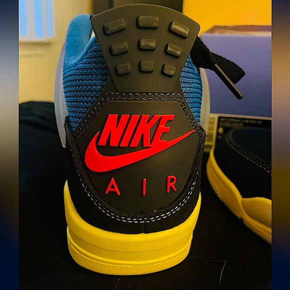 AIR JORDAN 4 Retro Union Off Noir - Picture 2 of 9